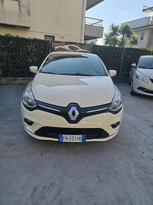 Usata Renault Clio IV Life 75 CV (55 kW) 2017 Other Berlina