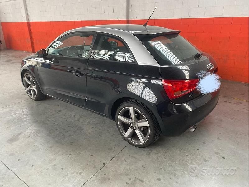 Usata Audi A1 105 CV (77 kW) 2010 Nero Utilitaria