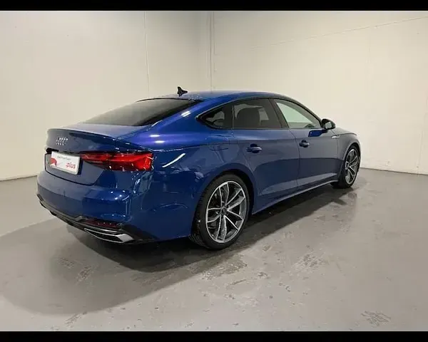 Usata Audi A5 Sportback S-Line 204 CV (150 kW) 2023 Blu Utilitaria