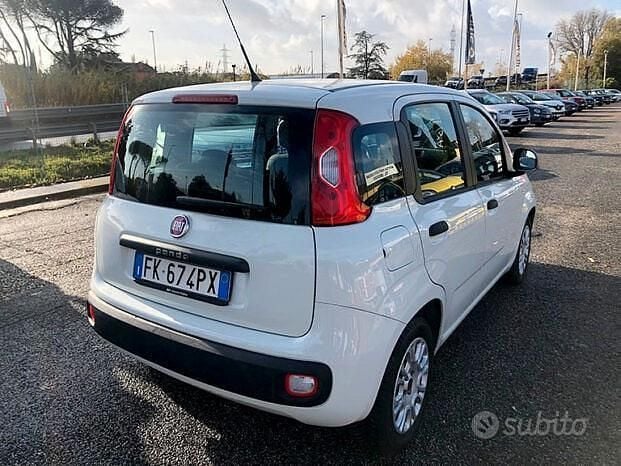 Bianco Usata 2017 Fiat Panda Utilitaria | 4390 € (Super prezzo) - Immagine 1/4