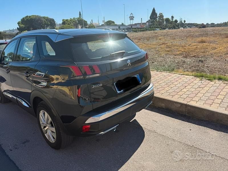 Usata Peugeot 3008 120 CV (88 kW) 2017 Nero SUV