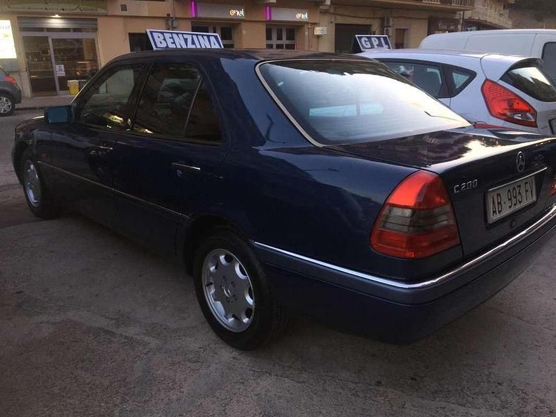 Usata Mercedes C200 Elegance 136 CV (100 kW) 1994 Berlina
