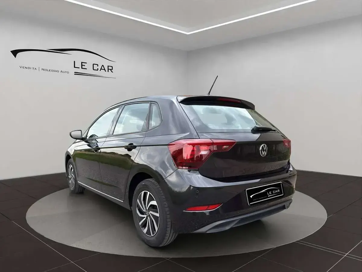 Usata VW Polo Life 80 CV (58 kW) 2023 Nero Utilitaria