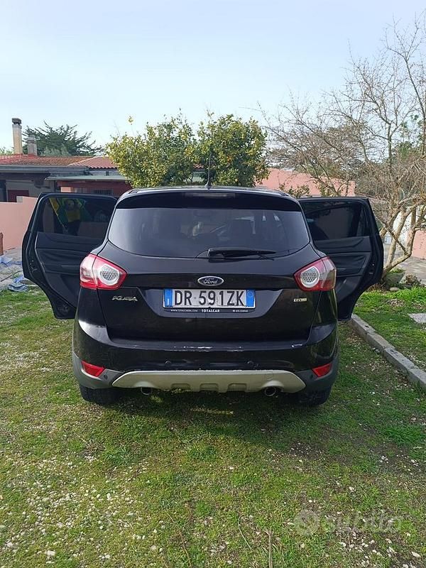 Usado Ford Kuga 136 CV (100 kW) 2008 Negro SUV