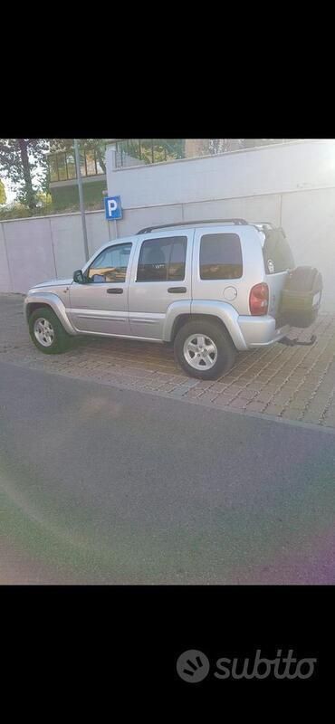 Usata Jeep Cherokee 2003 Grigio SUV