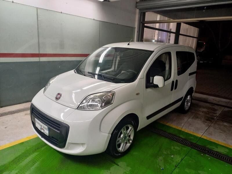 Usata Fiat Qubo Trekking 74 CV (54 kW) 2011 Bianco Monovolume