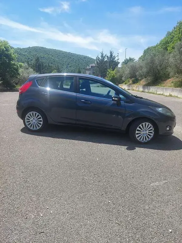 Usata Ford Fiesta Business Edition 69 CV (50 kW) 2012 Berlina