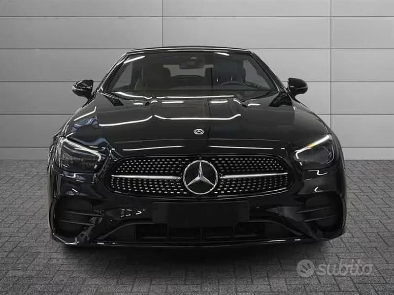 Usata Mercedes E220 Premium Plus 194 CV (142 kW) 2021 Nero Cabrio