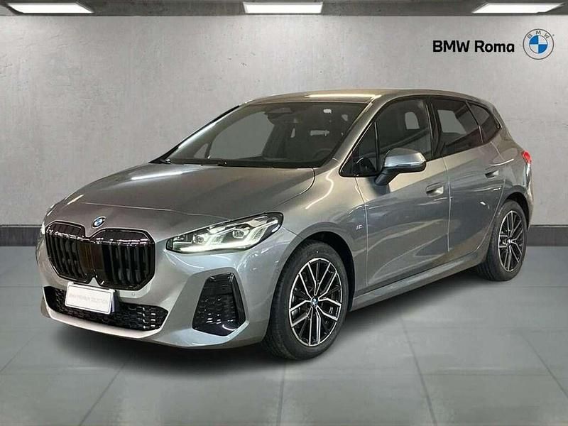 Skyscraper grey metallic Usata 2024 BMW 218 Active Tourer Comfort Edition Monovolume | 36.190 € (Cara) - Immagine 1/3