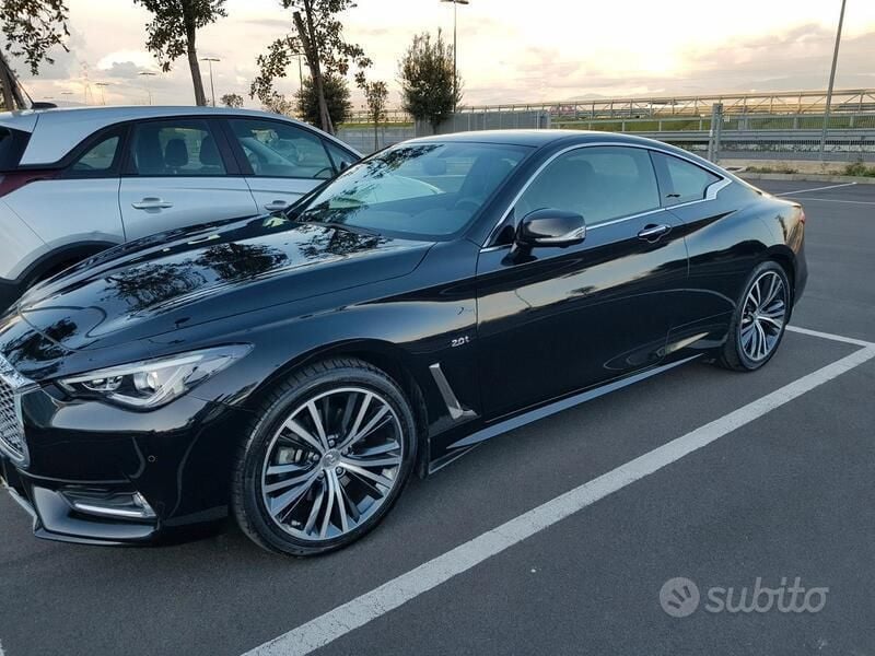 Usata Infiniti Q60 Premium 211 CV (155 kW) 2016 Nero Coupé