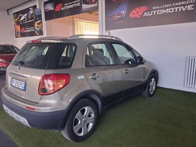 Usata Fiat Sedici Dynamic 107 CV (78 kW) 2008 Grigio SUV