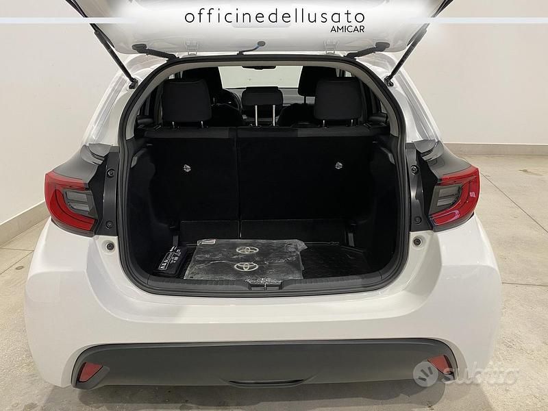 Usata Toyota Yaris Hybrid Trend 116 CV (85 kW) 2024 Berlina