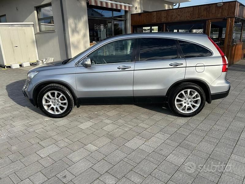 Usata 2007 Honda CR-V Executive SUV | 6500 € - Immagine 1/4