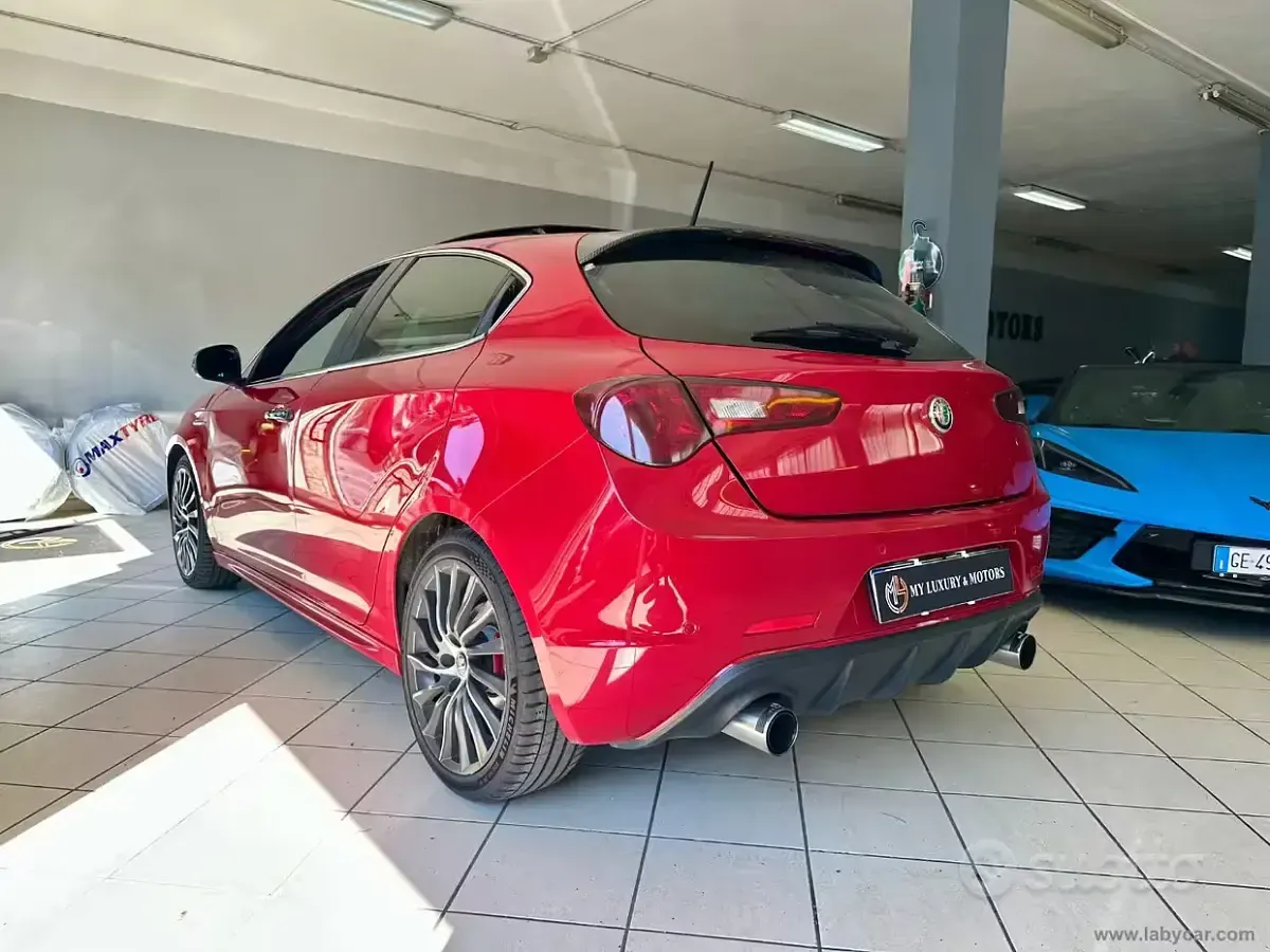 Usata Alfa Romeo Giulietta 241 CV (177 kW) 2015 Rosso Utilitaria