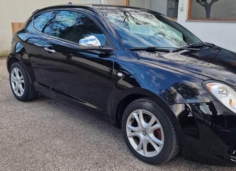 Usata Alfa Romeo MiTo Distinctive 120 CV (88 kW) 2011 Nero Utilitaria
