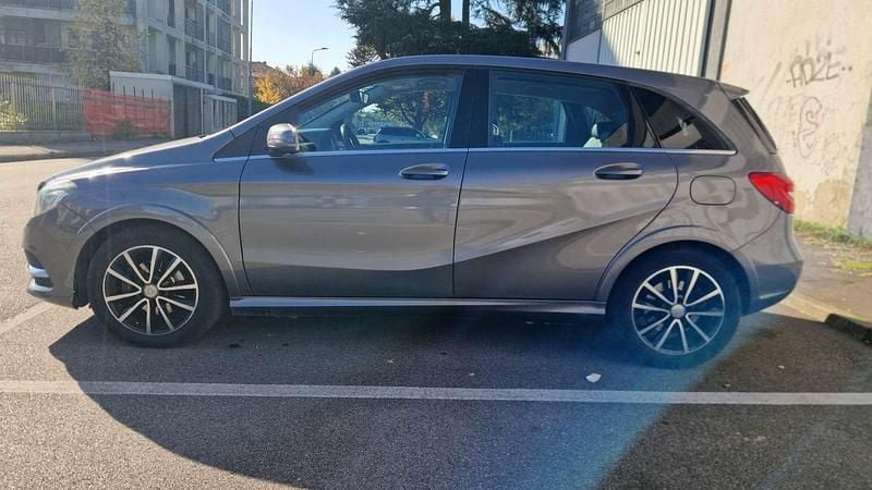 Usata Mercedes B200 Premium 156 CV (114 kW) 2014 Monovolume