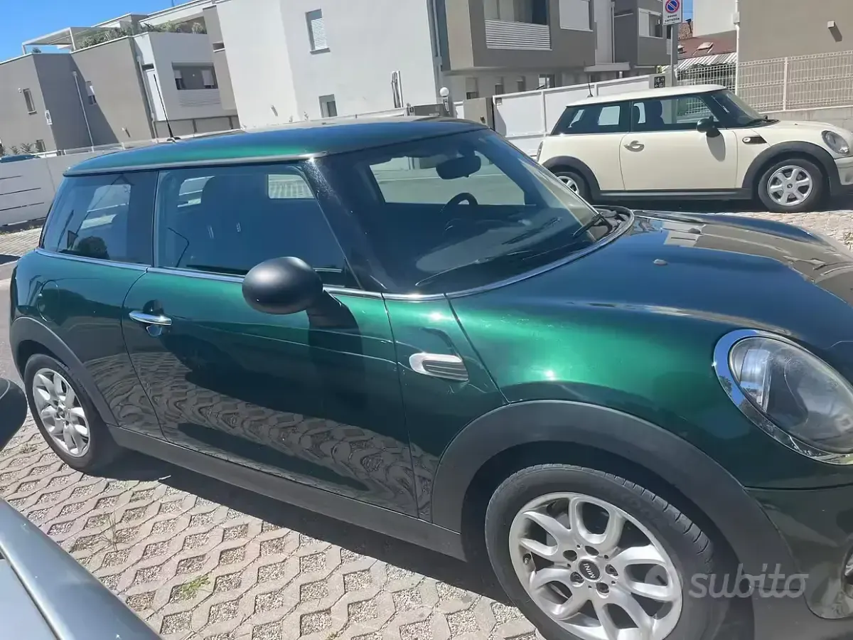 Usata Mini ONE 102 CV (75 kW) 2018 Verde Utilitaria