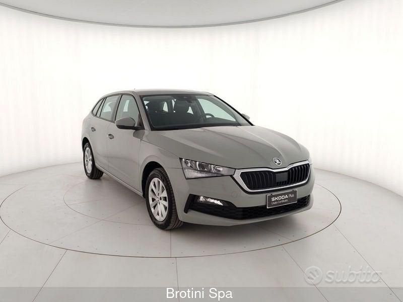 Usata Skoda Scala Ambition 95 CV (69 kW) 2023 Grigio Utilitaria
