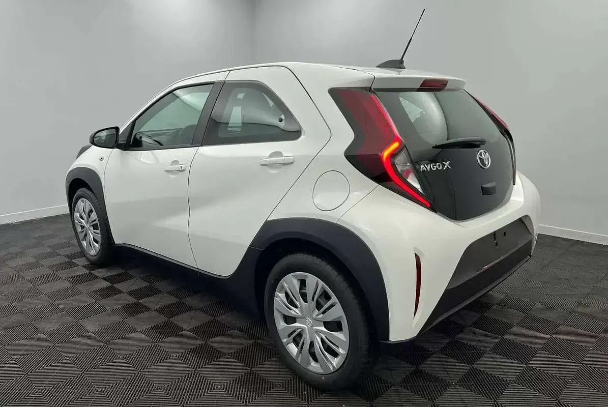 Nuova Toyota Aygo X Active 72 CV (52 kW) 2026 Bianco SUV