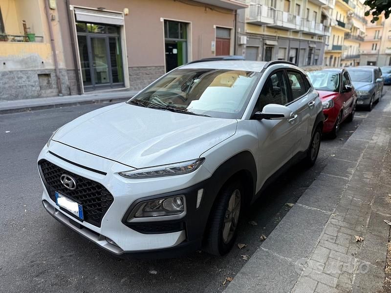 Usata Hyundai Kona Style 120 CV (88 kW) 2019 Bianco SUV