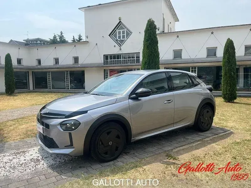 Nuova Lancia Ypsilon 110 CV (80 kW) 2025 Grigio Utilitaria