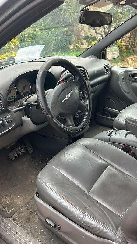 Usata Chrysler Grand Voyager 150 CV (110 kW) 2005 Grigio Monovolume