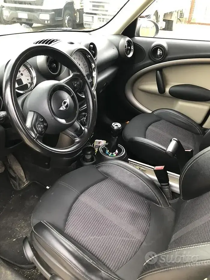 Usata Mini Cooper 111 CV (81 kW) 2011 Bluazzurro Utilitaria