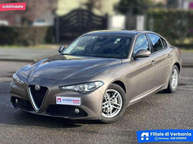 Usata Alfa Romeo Giulia Business 150 CV (110 kW) 2018 Grigio Berlina