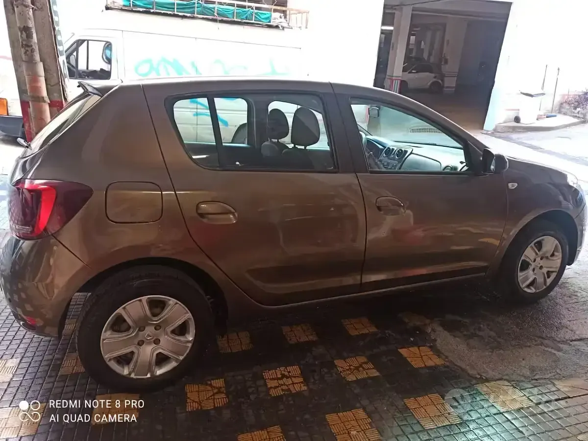 Usata Dacia Sandero 90 CV (66 kW) 2019 Marrone Berlina