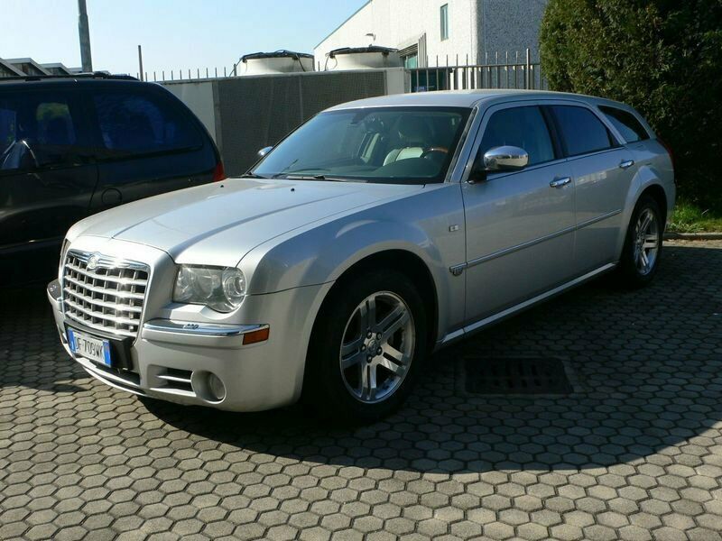 Venduto Chrysler 300C 3.0 V6 CRD cat . - auto usate in vendita