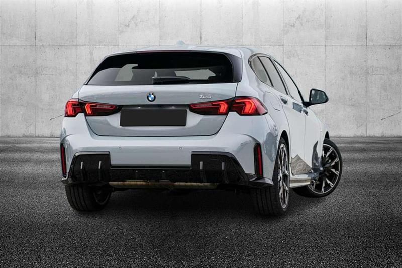 Usata BMW 123 M Sport 204 CV (150 kW) 2025 Grigio Utilitaria