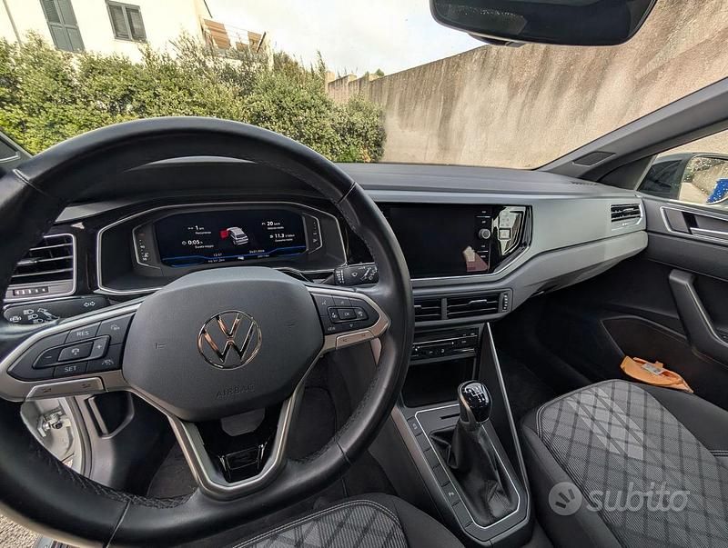 Usata VW Taigo R-line 110 CV (80 kW) 2023 Grigio SUV