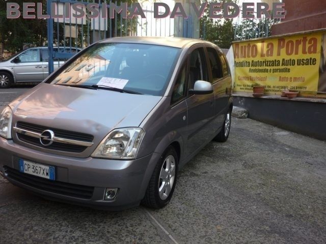 Grigio Usata 2004 Opel Meriva Cosmo Monovolume | 2800 € (Cara) - Immagine 1/4
