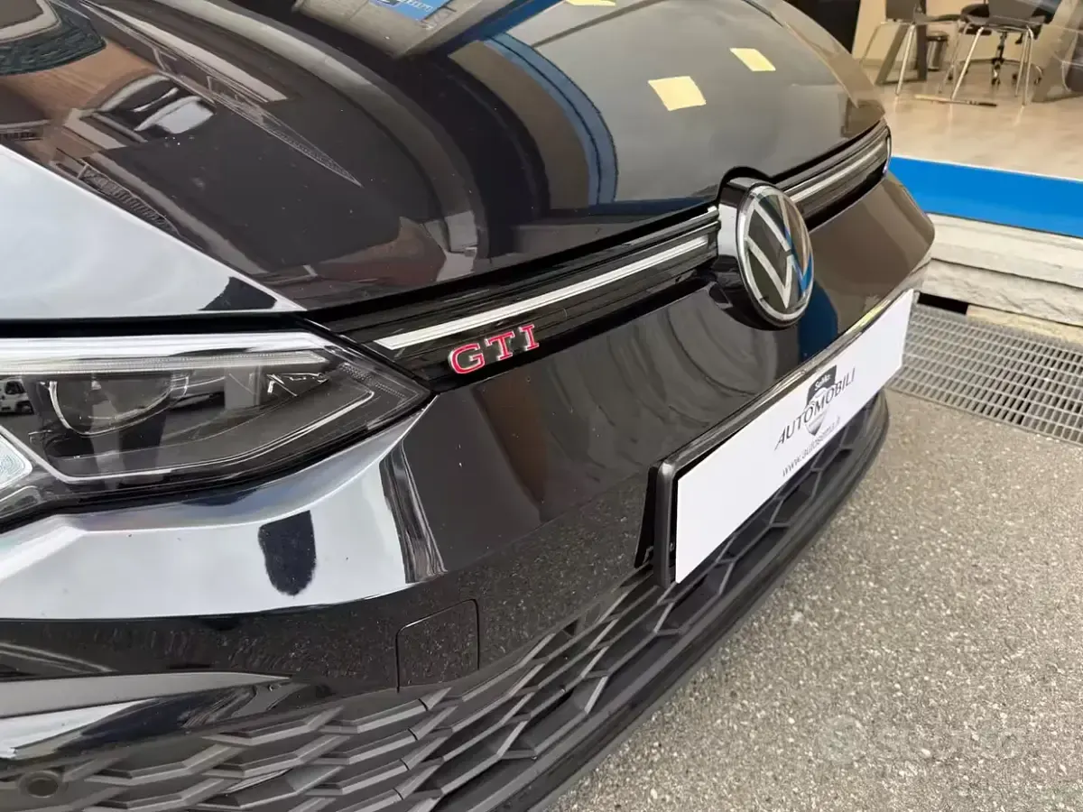 Usata VW Golf VIII GTI 245 CV (180 kW) 2024 Nero Berlina