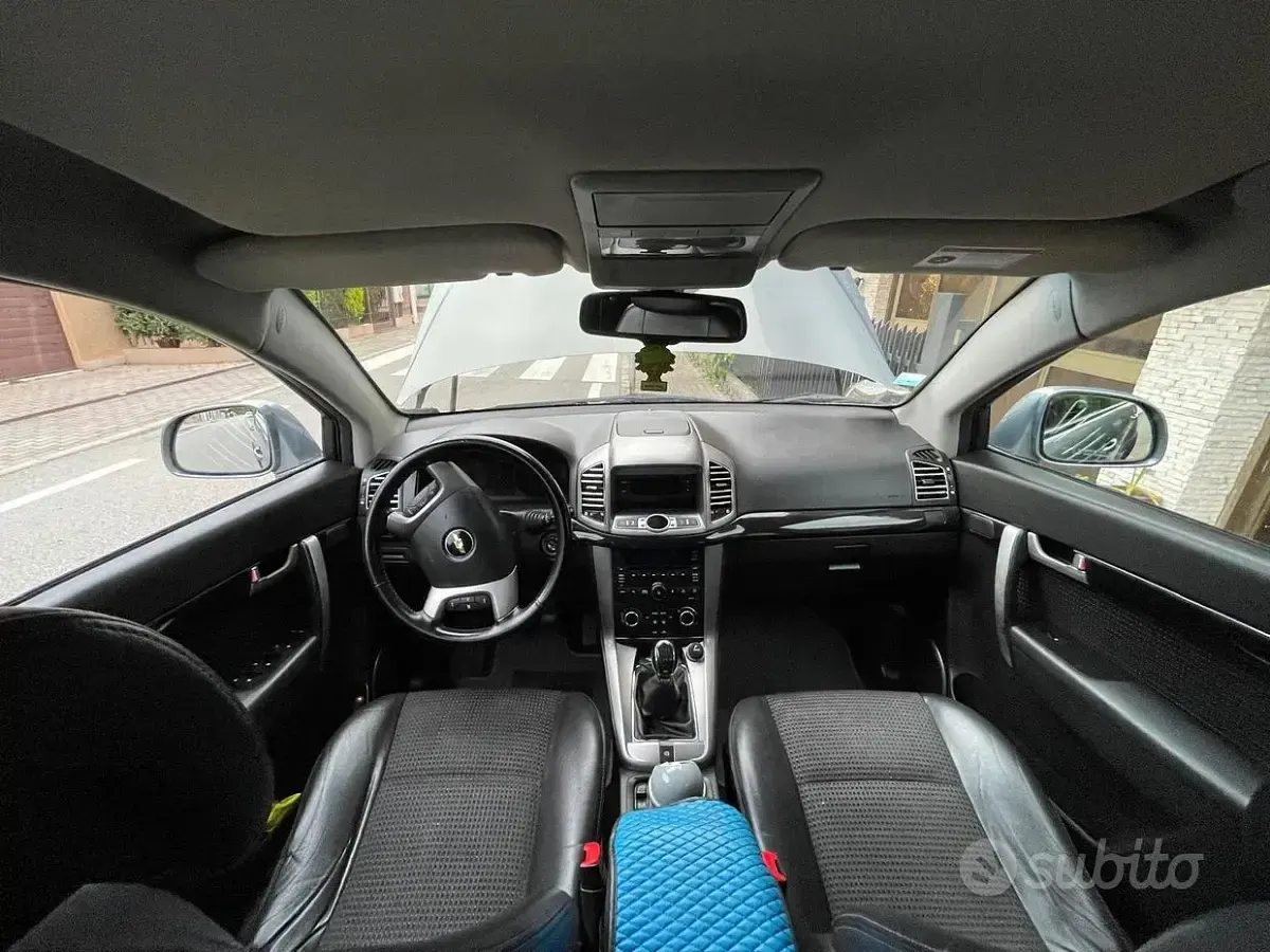 Usata Chevrolet Captiva 163 CV (119 kW) 2011 Grigio SUV