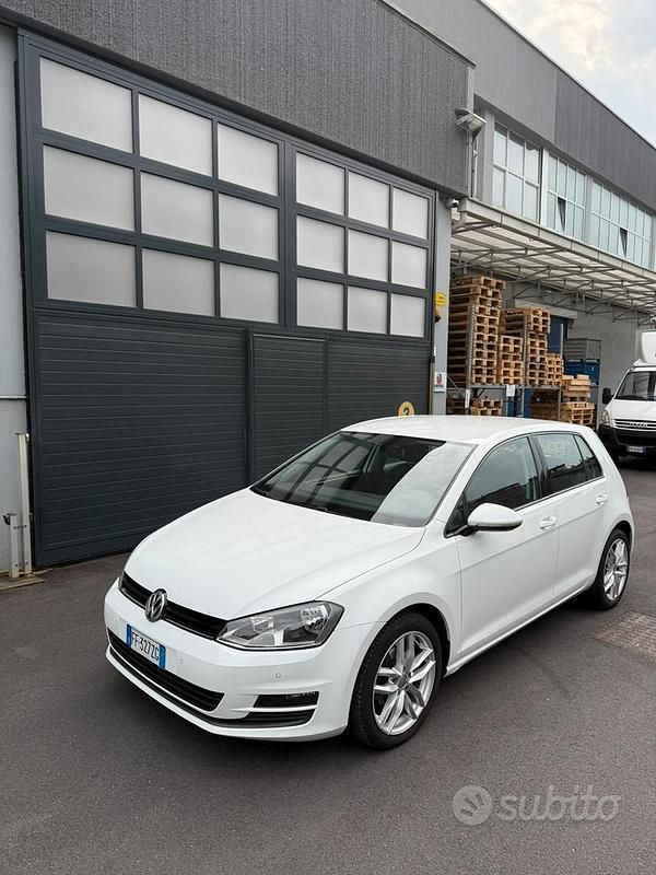 Usata VW Golf VII Sound 90 CV (66 kW) 2016 Bianco Utilitaria