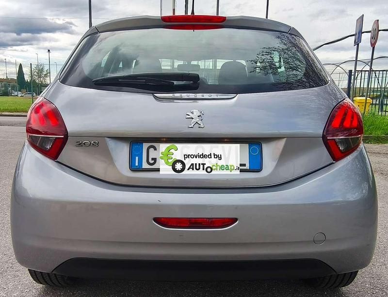 Usata Peugeot 208 Allure 102 CV (75 kW) 2020 Argento Utilitaria