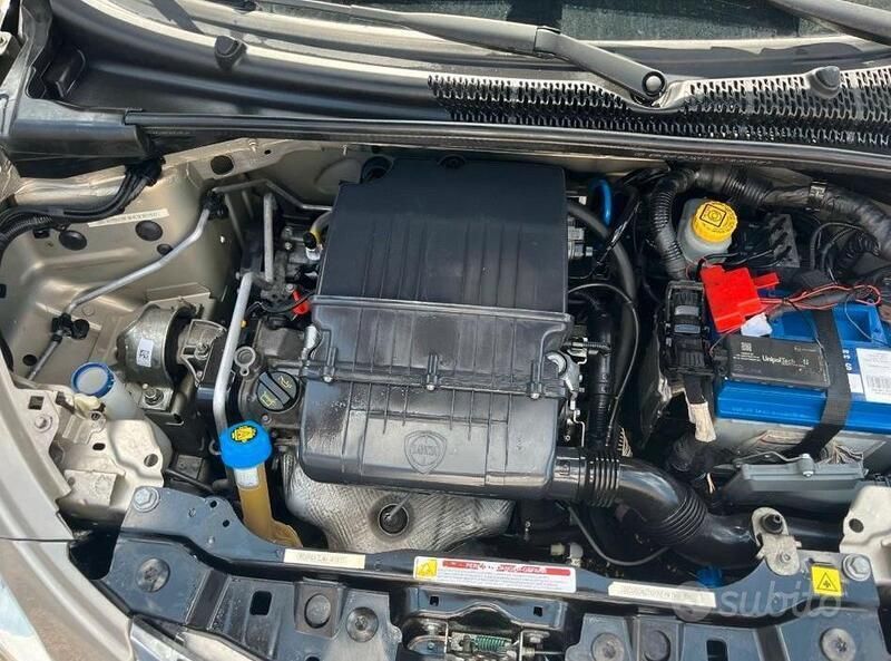 Usata Lancia Ypsilon 69 CV (50 kW) 2013 Grigio Utilitaria