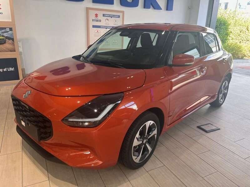Arancione Usata 2024 Suzuki Swift Due volumi | 15.790 € (Ottimo prezzo) - Immagine 1/2