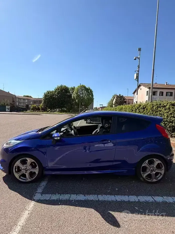 Occasion Ford Fiesta ST 182 PK (133 kW) 2017 Blauw Hatchback