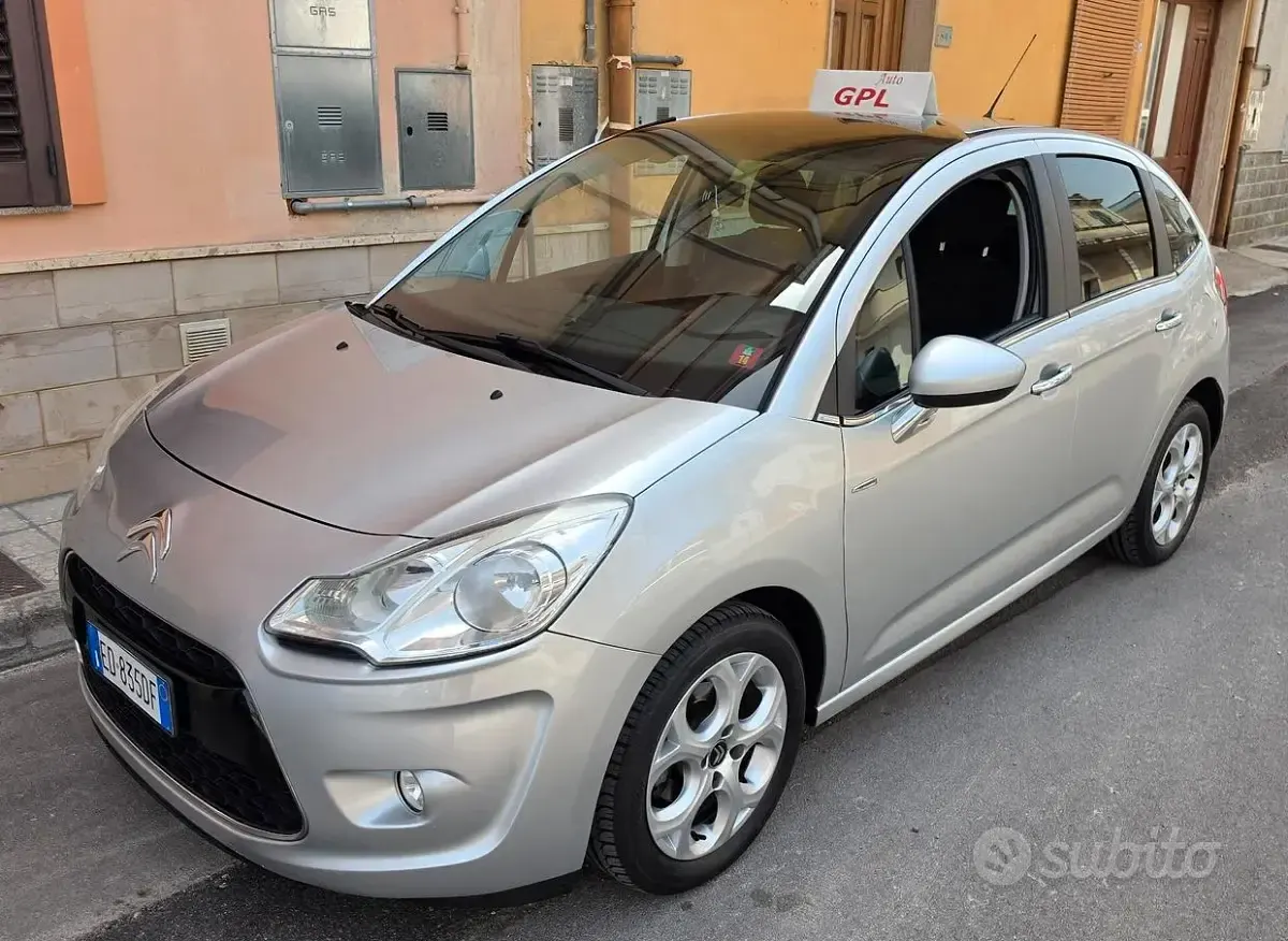 Usata Citroën C3 Exclusive 70 CV (51 kW) 2010 Grigio Utilitaria