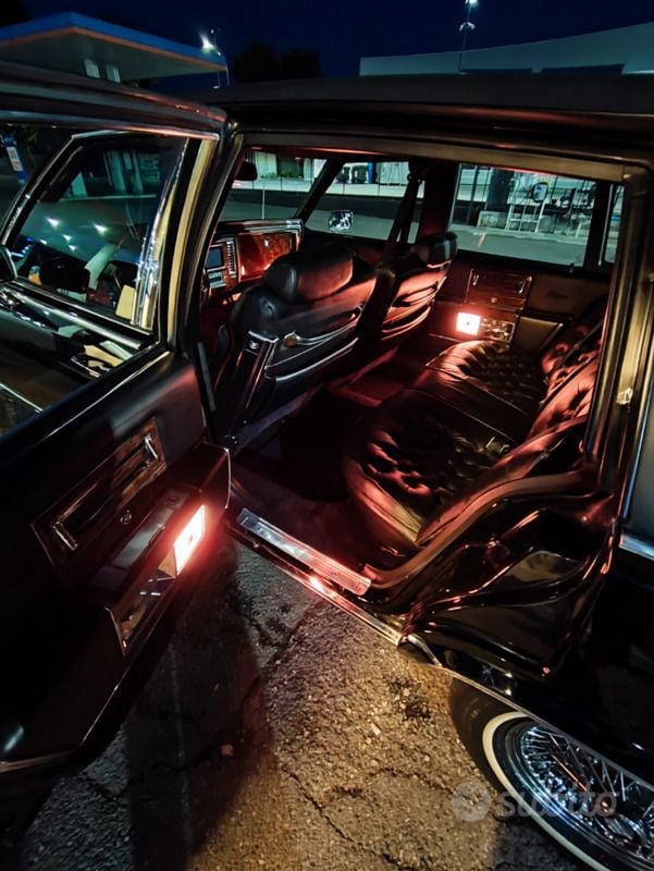 Usata Cadillac Fleetwood Brougham 1991 Nero Berlina