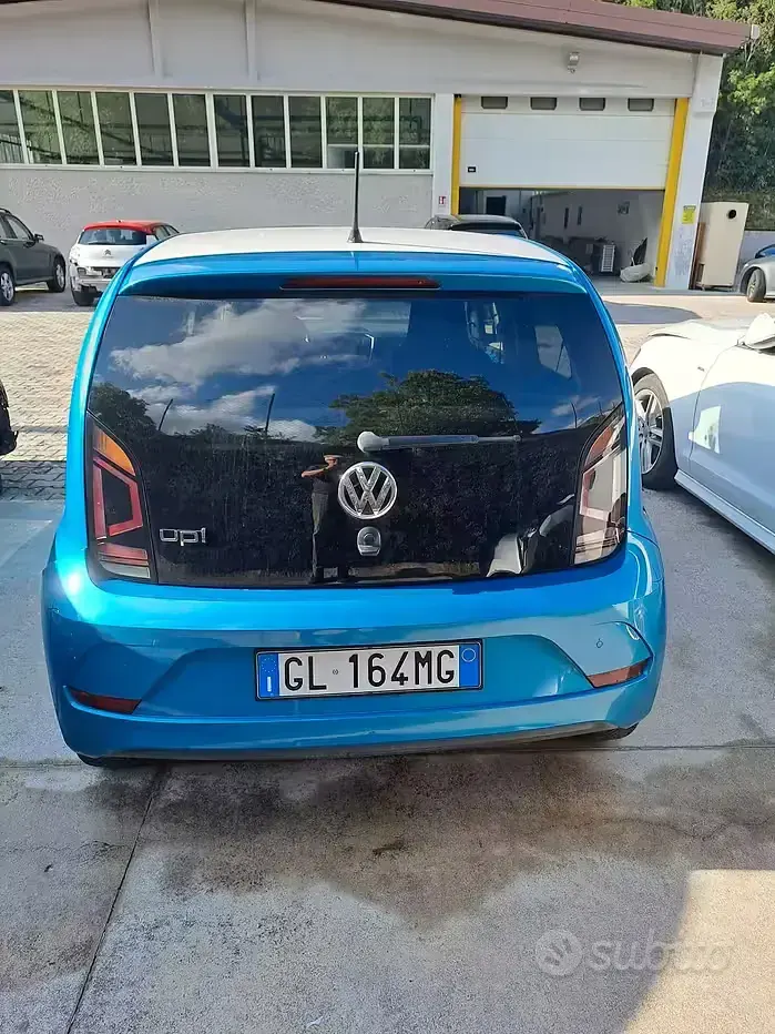 Usata VW up! 68 CV (50 kW) 2020 Bluazzurro Utilitaria