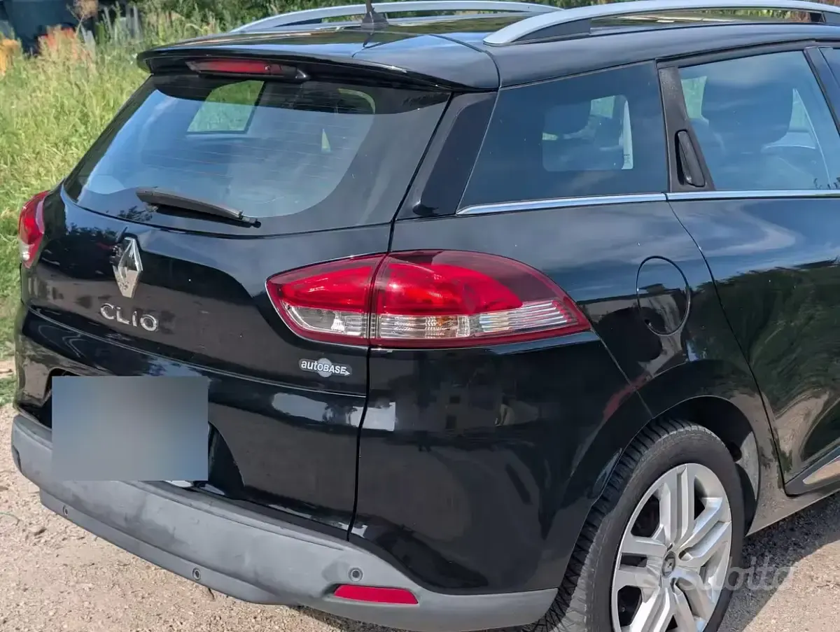 Usata Renault Clio 90 CV (66 kW) 2018 Nero Station wagon