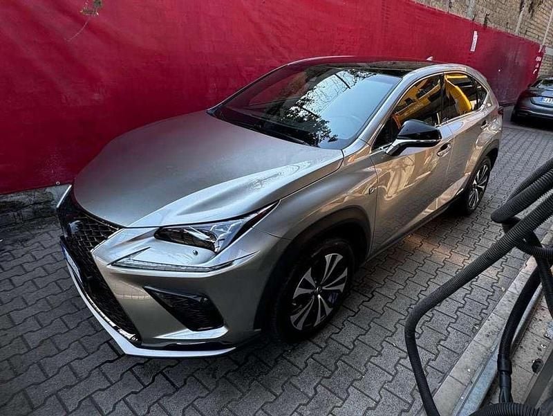 Usata Lexus NX300h Sport Line 155 CV (114 kW) 2018 Grigio SUV
