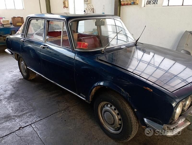 Usata Alfa Romeo 1750 1960 Blu Berlina