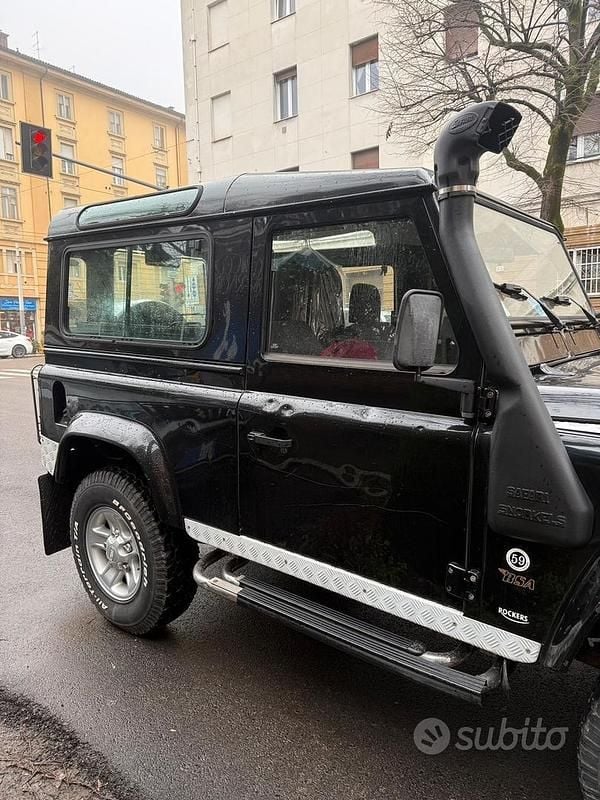 Usata Land Rover Defender 2003 Nero Station wagon