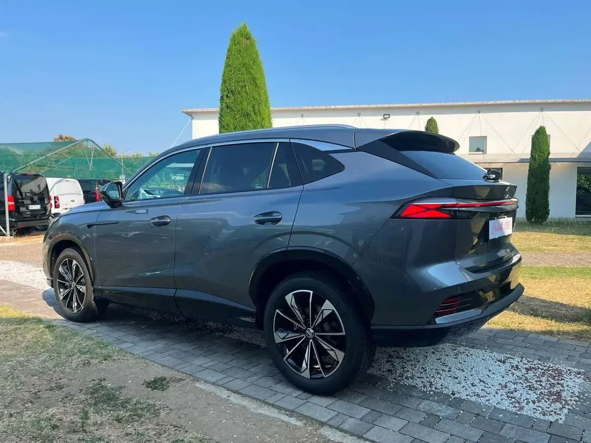 Nuova MG HS Luxury 224 CV (164 kW) 2026 Hampstead grey SUV