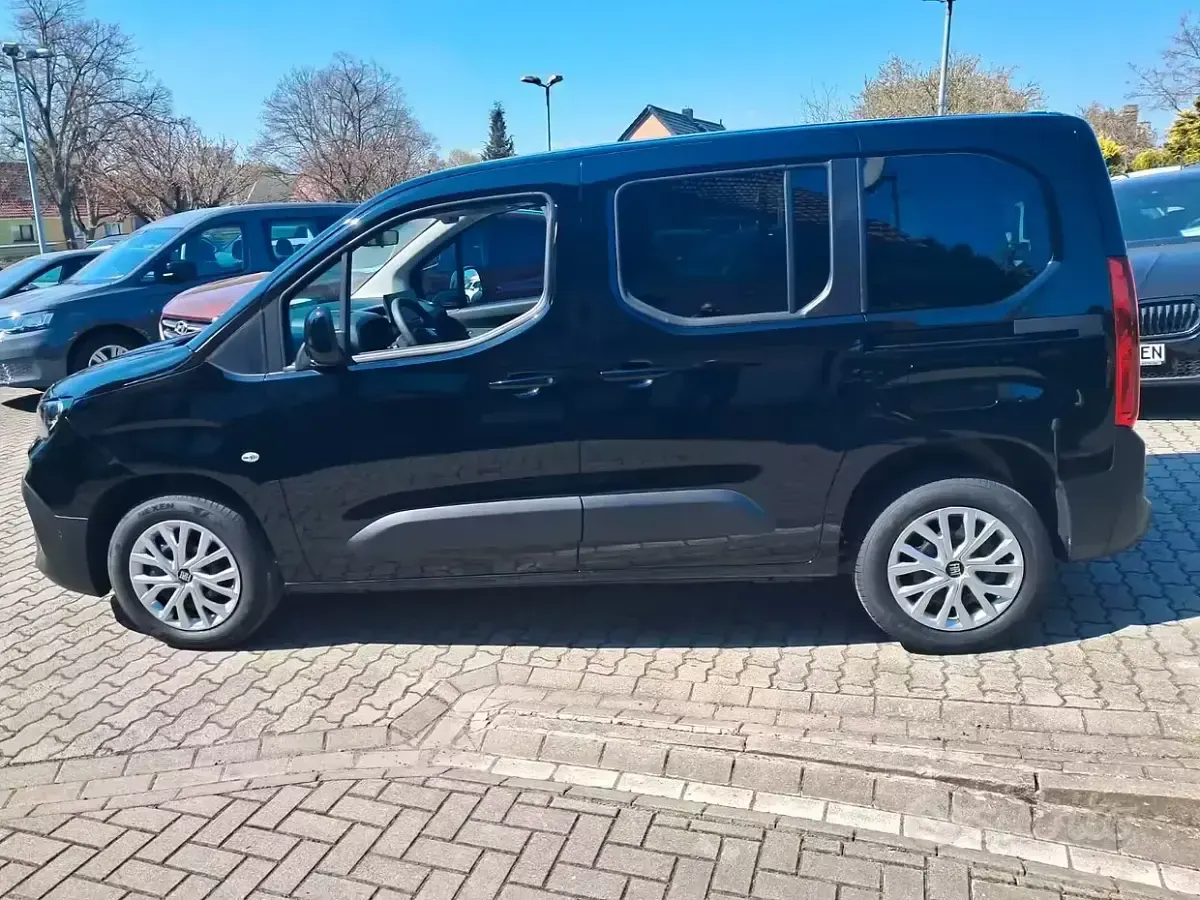 Nuova Fiat Doblò 102 CV (75 kW) 2026 Nero Monovolume