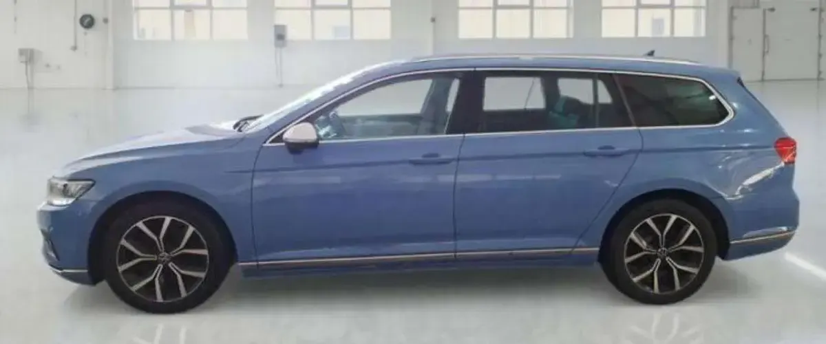Usata VW Passat Executive 200 CV (147 kW) 2021 Blu Station wagon